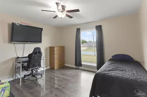 Bedroom - 4726 Whitewater Ln, Crestview, FL 32539 photo 1 of 4