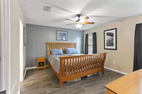 Bedroom - 4726 Whitewater Ln, Crestview, FL 32539 photo 3 of 4