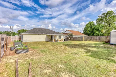 Exterior - 4726 Whitewater Ln, Crestview, FL 32539 photo 8 of 14