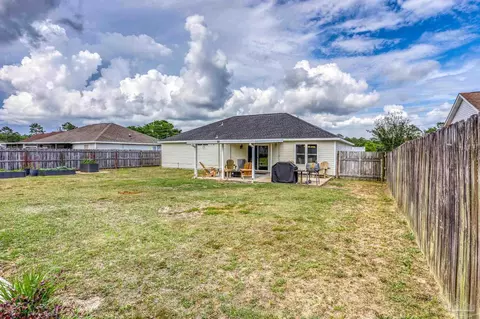 Exterior - 4726 Whitewater Ln, Crestview, FL 32539 photo 6 of 14