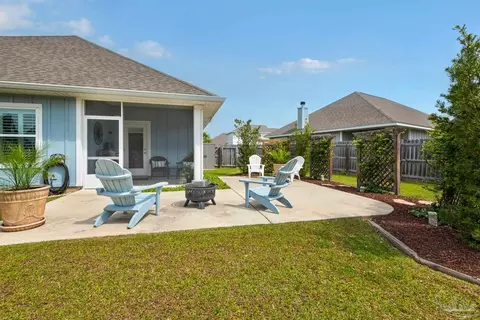 Exterior - 4137 Heart Pine Ln, Pace, FL 32571 photo 6 of 12