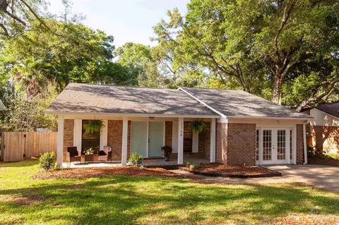 2726 Sanibel Pl, Gulf Breeze, FL 32563