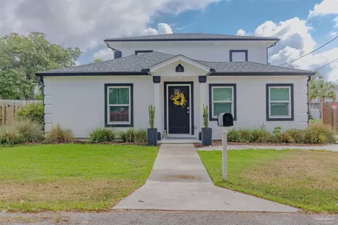 8 Sullivan Rd, Pensacola, FL 32507