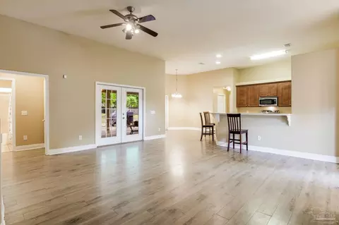 Living - 4862 Aleff Rd, Pace, FL 32571 photo 2 of 4