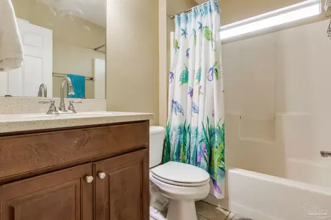 Bath - 4862 Aleff Rd, Pace, FL 32571 photo 1 of 3