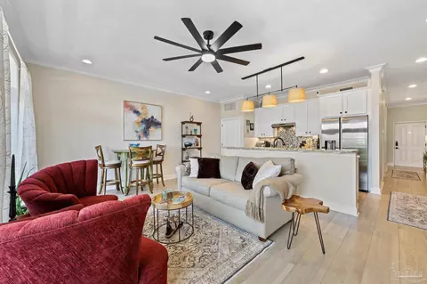 415 E Romana St #304, Pensacola, FL 32502