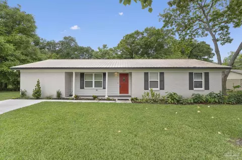 4699 Pine Ln, Pace, FL 32571