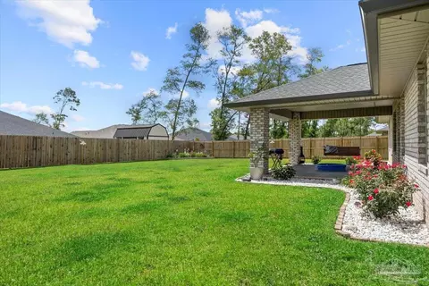 Exterior - 5986 Parsonage Cir, Milton, FL 32570 photo 7 of 8