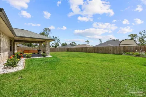 Exterior - 5986 Parsonage Cir, Milton, FL 32570 photo 4 of 8