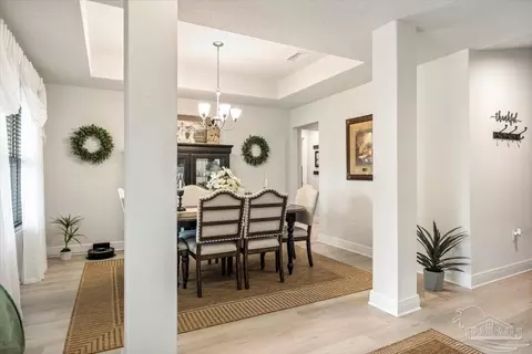 Entry Way - 5986 Parsonage Cir, Milton, FL 32570 photo 4 of 9