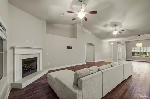 Living - 4592 Belvedere Cir, Pace, FL 32571 photo 6 of 9