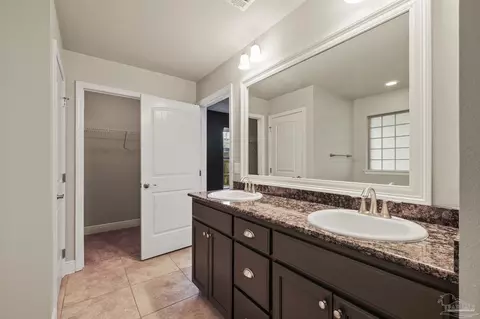Bath - 4592 Belvedere Cir, Pace, FL 32571 photo 2 of 3