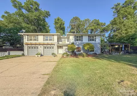 120 Cove Rd, Pensacola, FL 32503