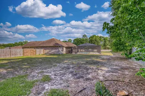 Exterior - 5760 Heatherton Rd, Milton, FL 32570 photo 10 of 25