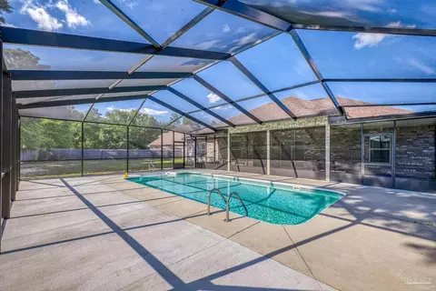 Exterior - 5760 Heatherton Rd, Milton, FL 32570 photo 7 of 25