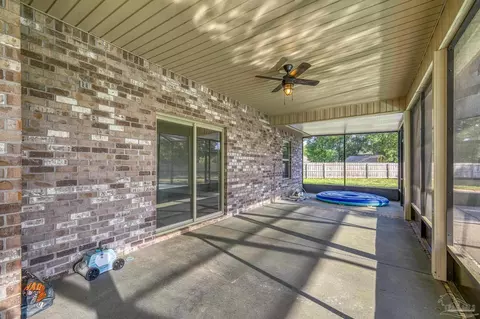Exterior - 5760 Heatherton Rd, Milton, FL 32570 photo 2 of 25