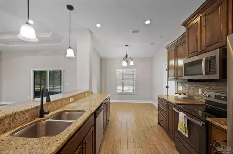 Kitchen - 5760 Heatherton Rd, Milton, FL 32570 photo 3 of 5