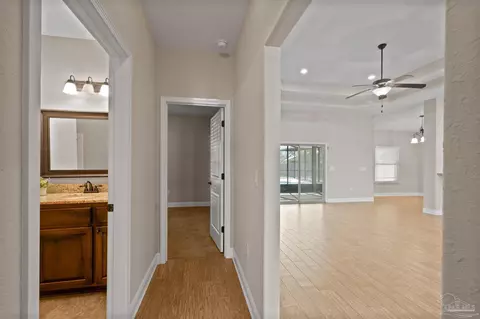 Entry Way - 5760 Heatherton Rd, Milton, FL 32570 photo 4 of 4