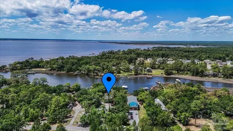1948 Tanbark Dr, Milton, FL 32583