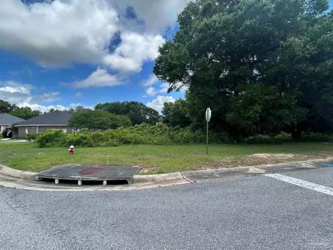 5900 Blk Cromwell Dr, Pace, FL 32571 photo 3