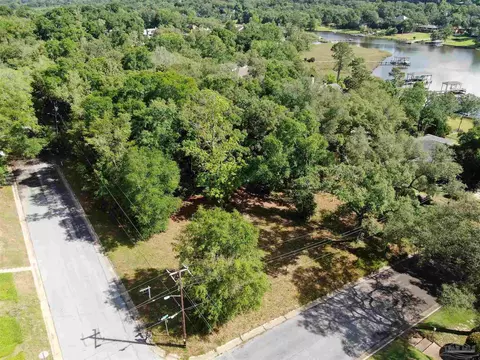 600 Blk Gamarra Rd, Pensacola, FL 32503