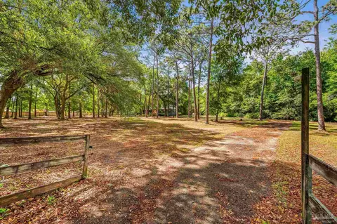 Exterior - 4901 Skipper Ln, Pace, FL 32571 photo 6 of 9