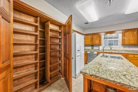 Kitchen - 4901 Skipper Ln, Pace, FL 32571 photo 6 of 6
