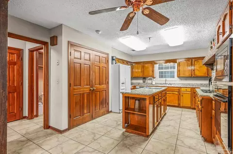 Kitchen - 4901 Skipper Ln, Pace, FL 32571 photo 2 of 6