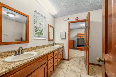 Bath - 4901 Skipper Ln, Pace, FL 32571 photo 3 of 9