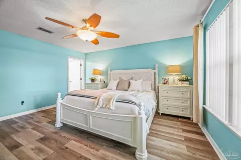 Bedroom - 4623 Hamilton Bridge Rd, Pace, FL 32571 photo 8 of 9