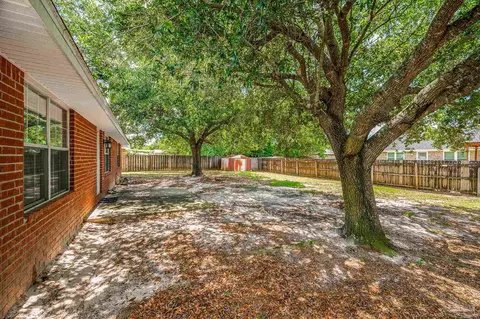 Exterior - 4623 Hamilton Bridge Rd, Pace, FL 32571 photo 3 of 6