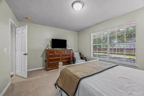 Bedroom - 4623 Hamilton Bridge Rd, Pace, FL 32571 photo 6 of 9