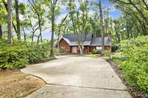 2821 Mandeville Ln, Pensacola, FL 32526
