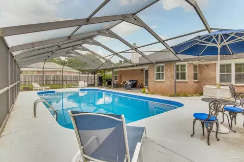 5459 Oak Meadow Dr, Milton, FL 32570