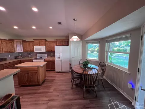 4882 Blakemore Dr, Pace, FL 32571 photo 5