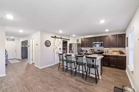 Entry Way - 4678 Perception Cir, Milton, FL 32570 photo 6 of 9