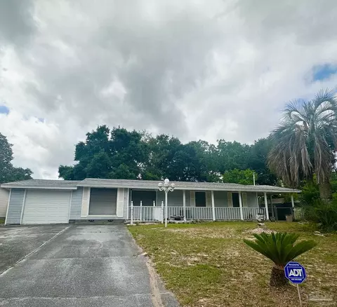4681 Kingston Dr, Pensacola, FL 32526