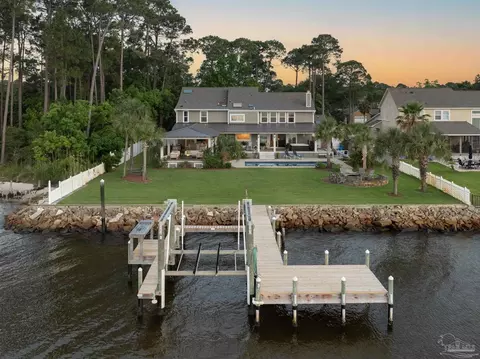 2950 Coral Strip Pkwy, Gulf Breeze, FL 32563