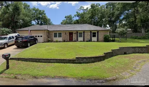 5303 Marks Pl, Milton, FL 32570