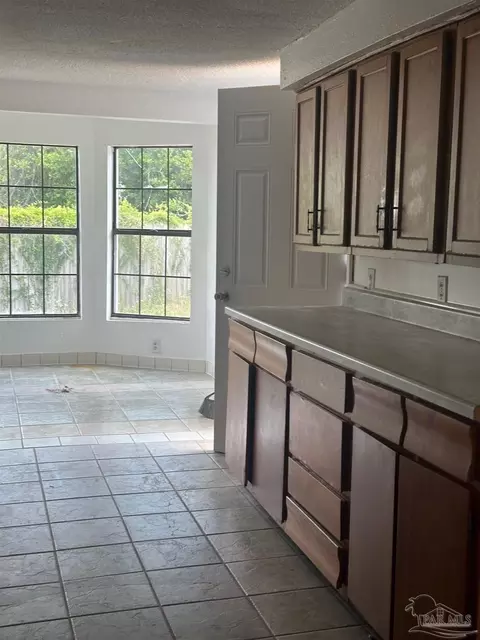 204 Chaseville St, Pensacola, FL 32507