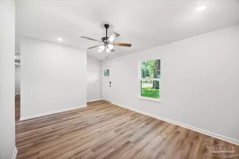 5621 Kingery Rd, Milton, FL 32583 photo 2