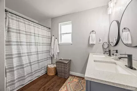 Bath - 4684 Evelyn St, Pace, FL 32571 photo 2 of 6