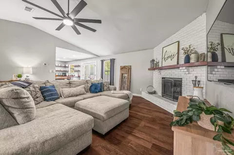 Living - 4684 Evelyn St, Pace, FL 32571 photo 2 of 2