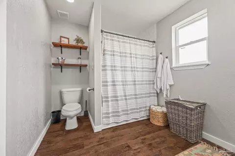 Bath - 4684 Evelyn St, Pace, FL 32571 photo 1 of 6