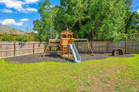 Exterior - 4684 Evelyn St, Pace, FL 32571 photo 7 of 8