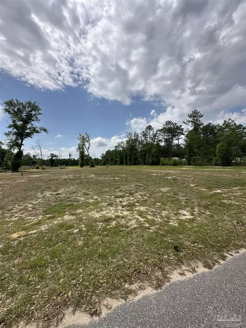 6423 Kembro Rd, Milton, FL 32570 photo 2