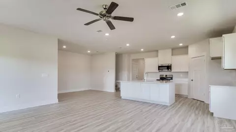 Living - 2733 Chevy Cir, Pace, FL 32571 photo 3 of 5