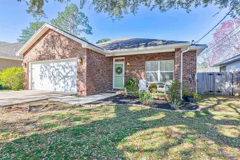 1688 Sycamore Ave, Niceville, FL 32578