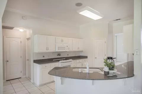 Kitchen - 3221 Cobblestone Dr, Pace, FL 32571 photo 4 of 4