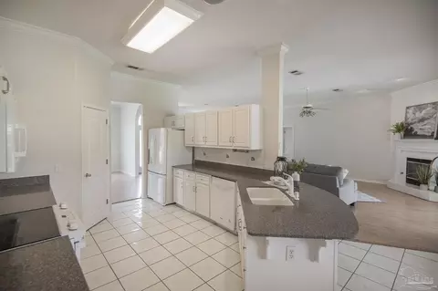 Kitchen - 3221 Cobblestone Dr, Pace, FL 32571 photo 3 of 4